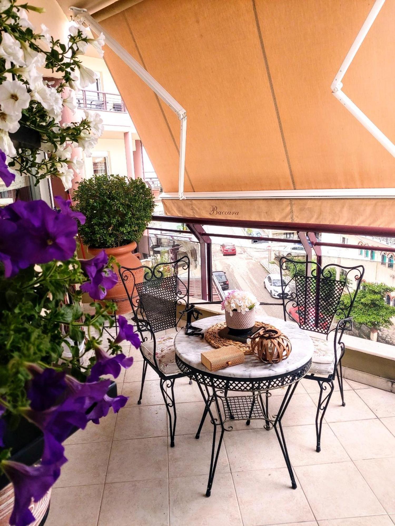 Classic Apartment With Beautiful View Kastoria Extérieur photo